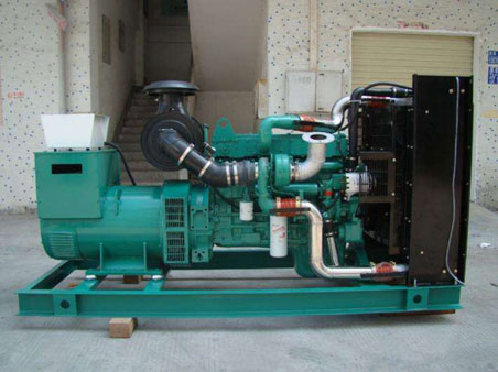 南漳1100kw康明斯柴油发电机组图片 南漳1100kw康明斯柴油发电机组图片